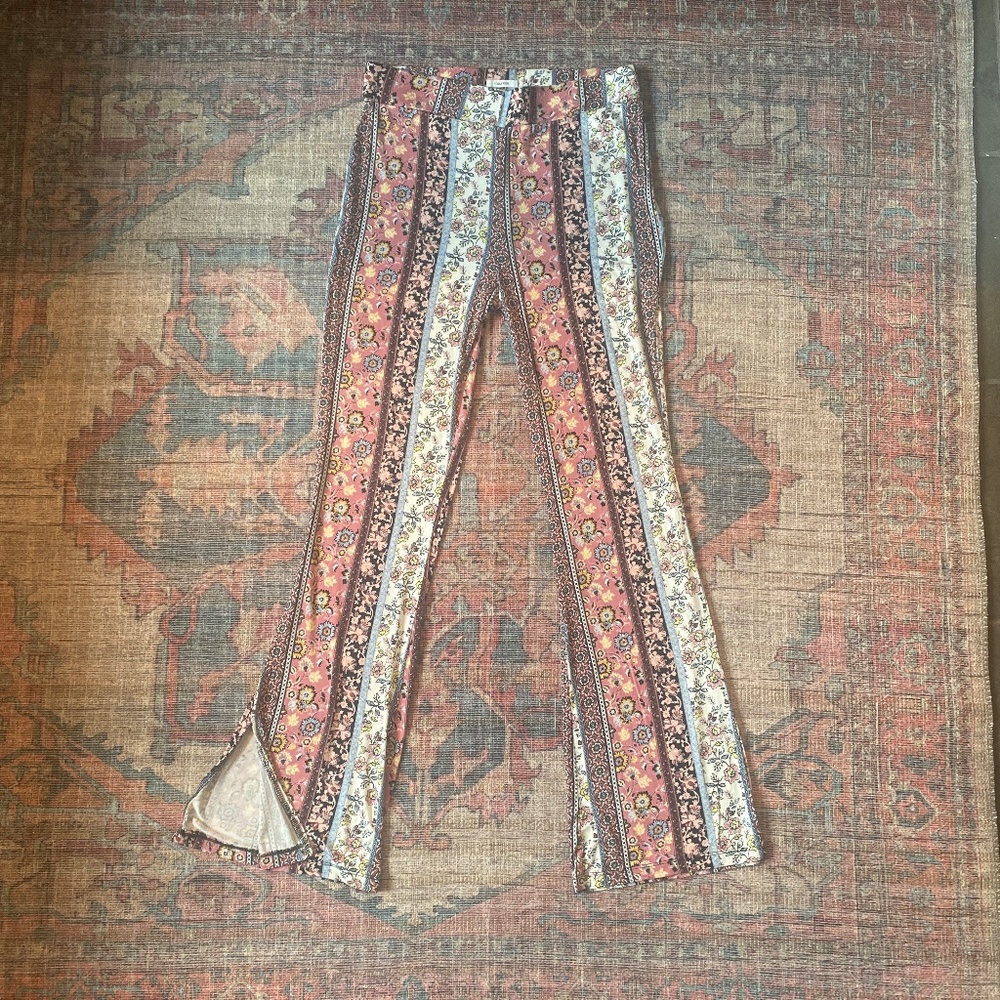 Split-hem flare leggings